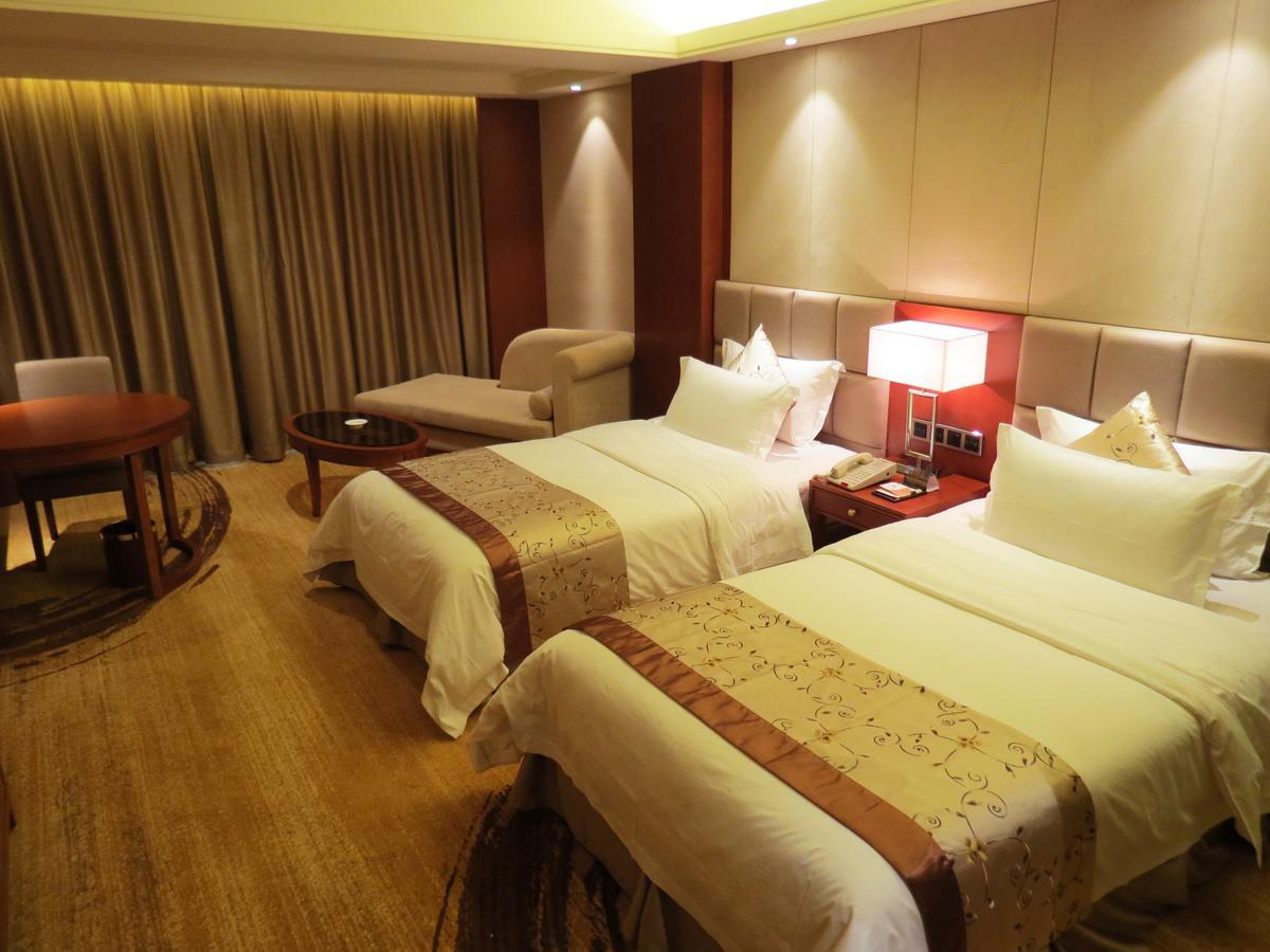 Rongjiang Hotel Jieyang Exteriör bild