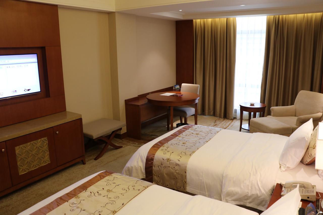 Rongjiang Hotel Jieyang Exteriör bild