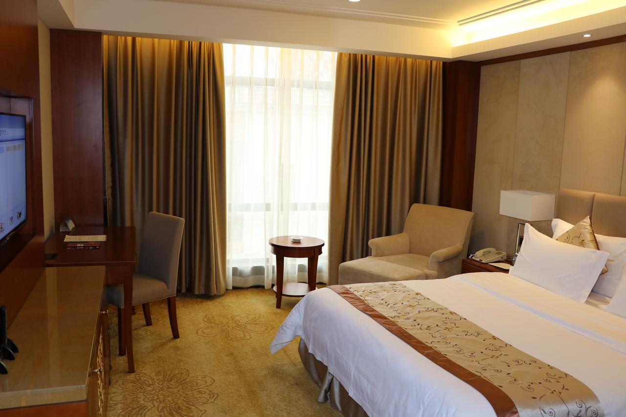 Rongjiang Hotel Jieyang Exteriör bild