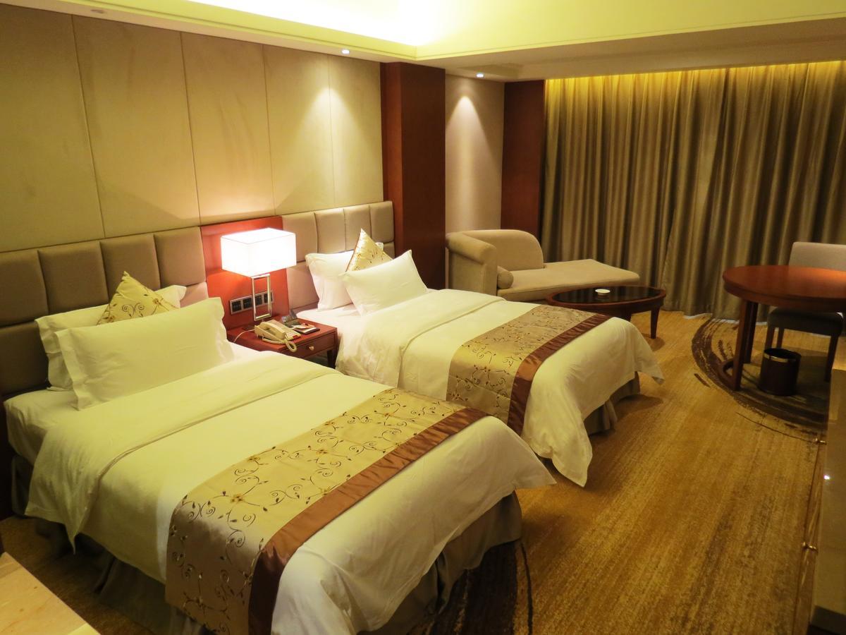 Rongjiang Hotel Jieyang Exteriör bild