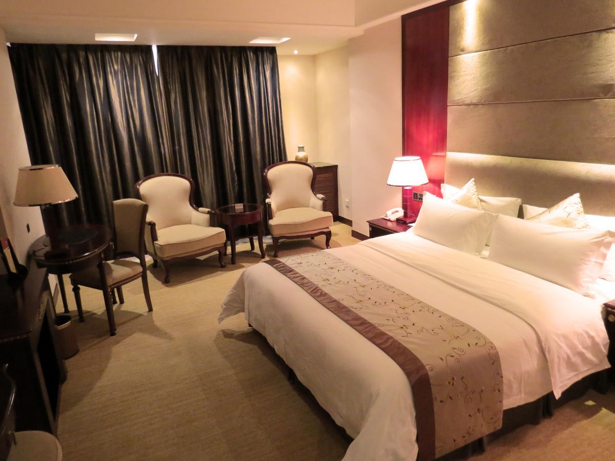 Rongjiang Hotel Jieyang Exteriör bild
