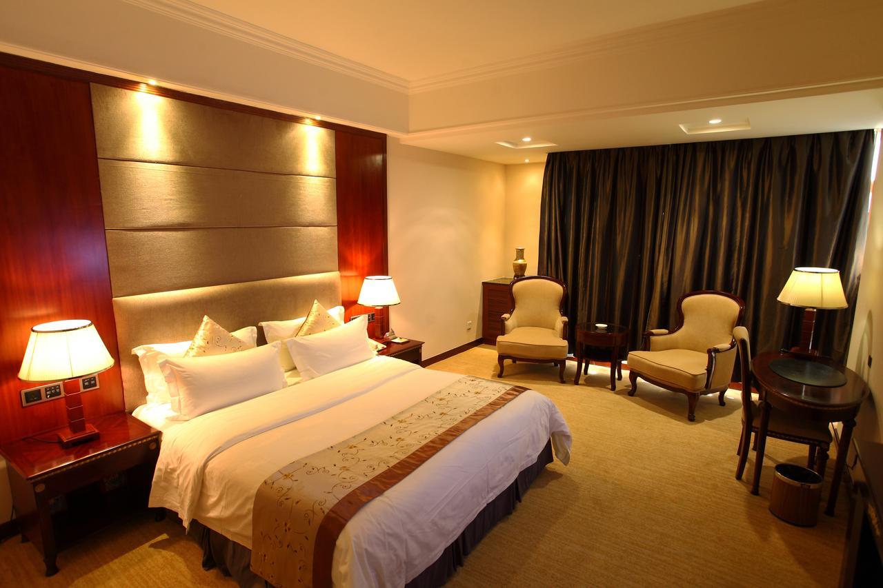 Rongjiang Hotel Jieyang Exteriör bild